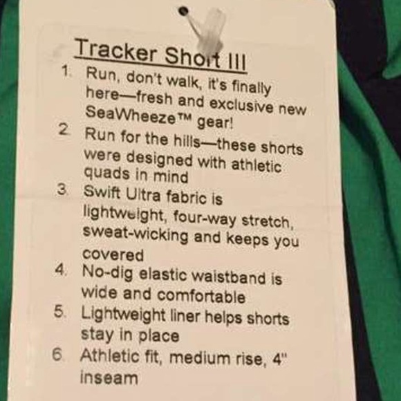 🦄Lululemon Seawheeze Tracker Short-Green Stripe🦄 - Picture 9 of 10